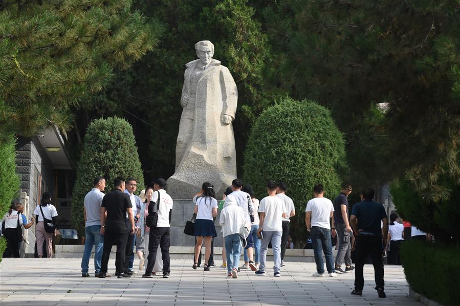 （新华全媒头条·壮丽70年·奋斗新时代——记者再走长征路·图文互动）（9）永远的红飘带——从革命长征路到发展新征程