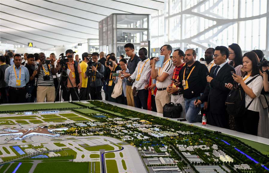（经济）（4）中外媒体参观北京大兴国际机场