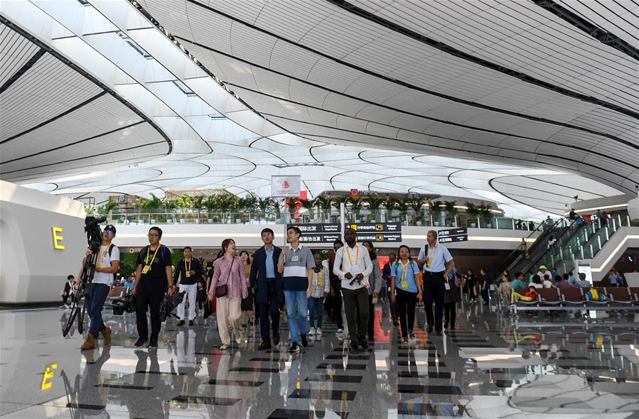（经济）（7）中外媒体参观北京大兴国际机场